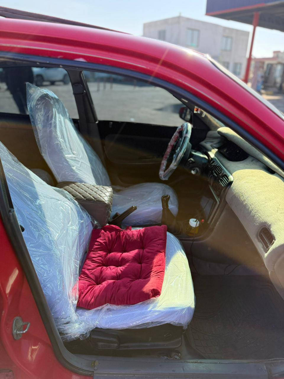 mazda 626 
‎           ( سعری : 55 وەرەقە مەجالەکی کەم )
‎مەزدا فاسولیا 
‎مۆدیل : 1992 
‎ڕەقەم سەنەوی نوێیە 
‎تەقەو ڕەقە بەشەرت 
‎گێرو مەکینە بەشەرت 
‎پەمپ عامە لۆ جوانی 
‎جەمپەکی خەفیفی پێشی هەیە 
‎ڕەقەم تەلەفۆن : ***********
‎
‎ أربيل, العراق
