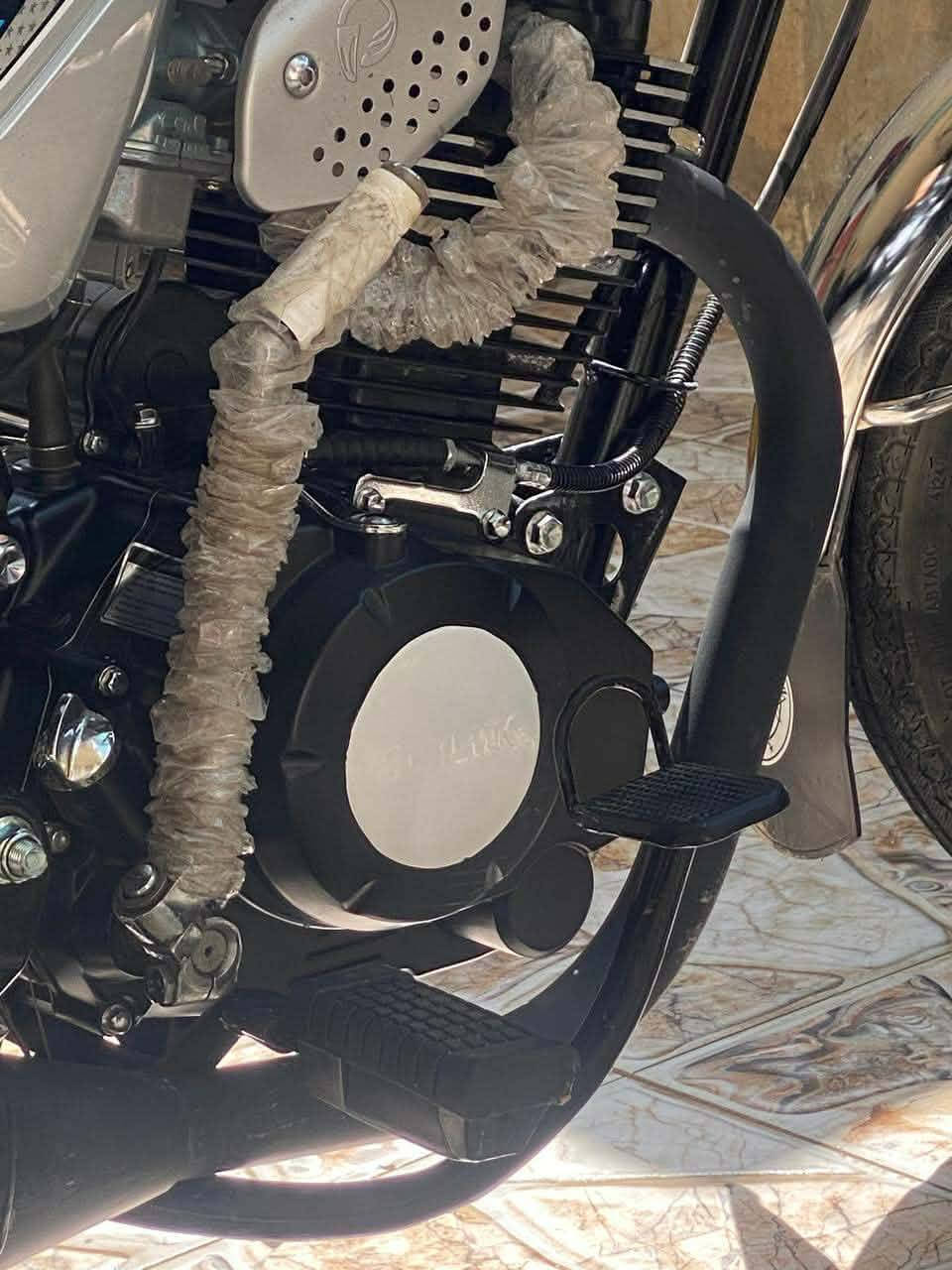 سونك 2025 للبيع نضيفة محرك نضيف اوراقهة كاملة ومكمركة والدراجة بعدها جديدة رايدهة 850  الرقم (*********** )
