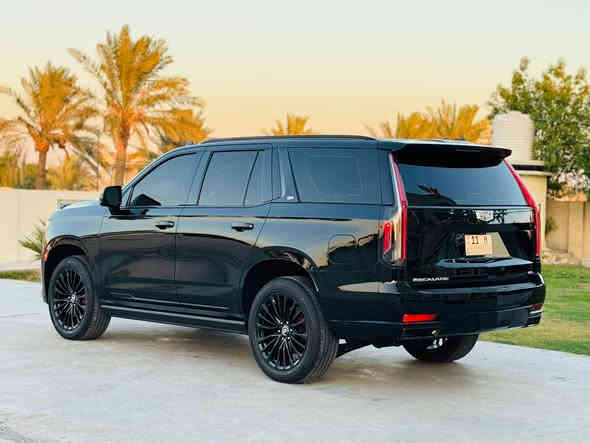 السلام عليكم 
كاديلاك اسكاليد للبيع  خليجيه 2021 
اسبرسو معروف مواصفات 
سياره بسمي رقم جديد 
مغلفه PPFبل كامل 
مواصفات سياره 
.جكات 
.فور ويل 
.ابواب شفط 
.نقطة عمياء 
.صندوق شفط 
.شاشه كبيرة 
.كامرة 4k
.دمام صندوق
.تشغيل عن بعد 
36 سماعة AKG
.كاميرات 6
.داتا شو 
.بانوراما 
.جنطة ذكية 
.رادار جانبي و امامي 
.رادار تحديد مسار
.كشن Vib منفصل 
.مري شفط 
.ويل 22
.ذاكر ميموري خزن 
.مسنات جلد 
.إنارة محيطية 
.لدات 
.اشاير ترحيب
.حزام ذكي 
.كاميرا وسطية 
.ثلاجة 
السياره ماشيه52
مكان بغداد 
للاستفسار (***********)
