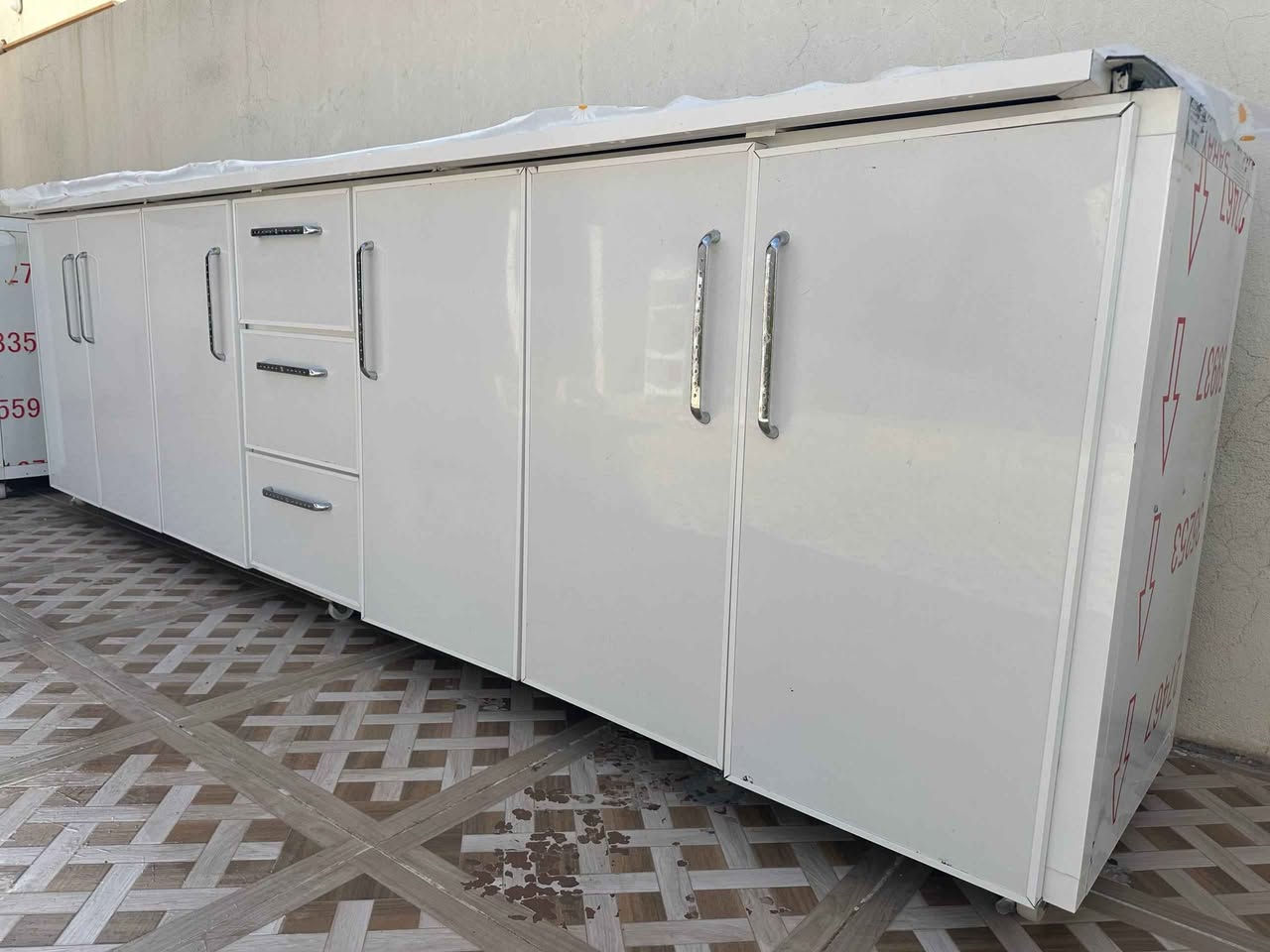 کەوەنتەری ئەلەمنیۆم دوو پارچە 3مەتر بە 2 مەتر
نرخ:250 دۆلار
شوێن: ڕانیە 
*********** رانية, السليمانية
