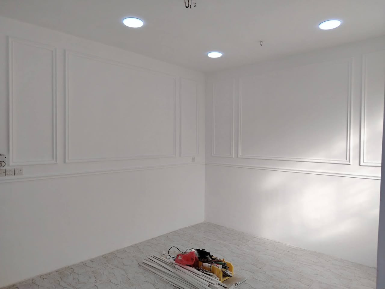 السلام عليكم بيت ٥٠ متر للبيع
السريدات المربع الثاني قرب أسواق الشام
***********
