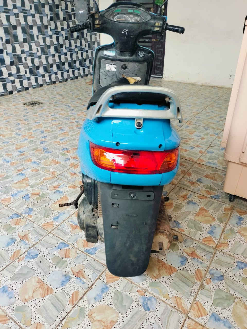 السلام عليكم
دراجه فراشه للبيع الدراجه نظيفه كفرات جدد مايحتاجلها شي السعر 600 و بيها مجال ‭***********‬
