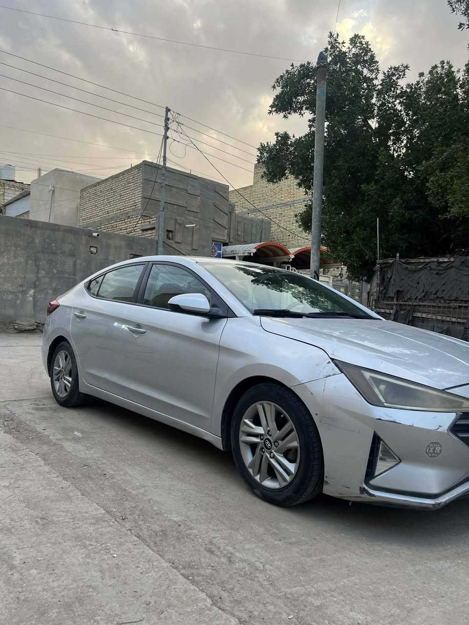 السلام عليكم
النترا 2020 امريكي 
السياره ماشيه 84 الف 
رادر امامي خلفي
رادر التوقف التصادم الامامي
مانع أنزلاق
تحديد المسار
حساس مرايه
تبريد بيانو
كير AT
تايرات باتري جديد حدادية جديده
حجر البيئه موجود قطعتين
رقم الشاصي 5NPD84LF9LH528452
ضربتها بنيد وجاملغ وراجعات نفسهن بدون دواخل مثل ماموضح برقم الشاصي ولاقطعة مبدلة
سعر 126
*********** ناصرية مركز
***********
