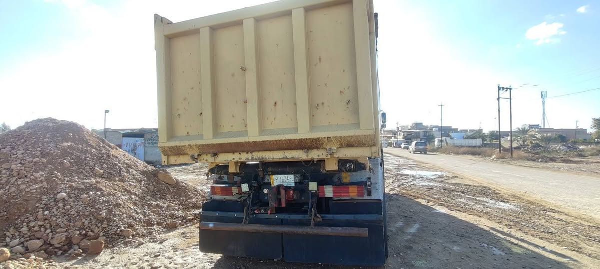 سلام عليكم مان للبيع موديل 2003بلادي كلاب  مكينه جديده لم ونزل  مجموعه جيف  كير مكفول شاصي مكفول   تخم تاير  المكان ديالى بعقوبه السعر 4 وبيه مجال رقم التلفون***********
