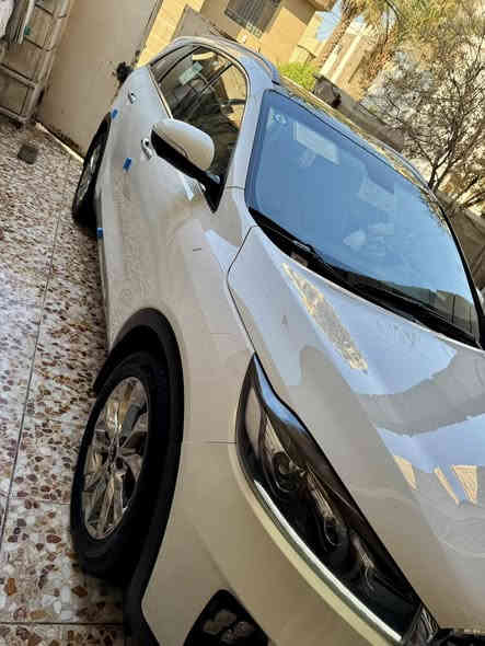 السلام عليكم سورنتو 2020 خليجي فول موصفات  عدا الفور ويل مكفولة كفالة عامة السيارة جديدة و بوضع الشركة موصفات 4 كامرات بانوراما بصمة صندوق كهرباء هندبريك بصمة حساسات امامية خلفية ٦سلندر ٧ راكب ٣ قطع تبريد كشنات كهرباء شاشة كبيرة كامرة خلفية اوتو هولد مانع انزلاق وباقي الموصفات المعروفة السيارة رقم جديد هزة جديدة كلشي ما تحتاج السعر 275 وبيها مجال حك الجية المكان بغداد السيدية رقمي ***********
