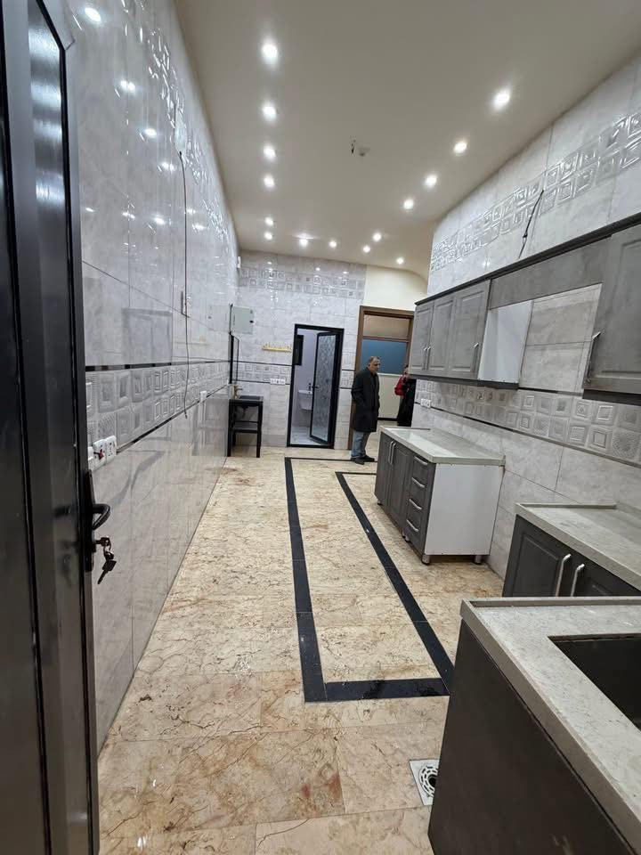 💎 للإيجار في السيدية 💎
📢 منشور رقم: ((535))
🏠 مكتب المتحدة للاستثمار العقاري
بيت💒 طابقين  مساحة 80متر زيرو    
يتكون من: مدخلين
💠 3غرفة نوم 
💠 صالة واسعة
💠 مطبخ معزول  
💠 خدمات عدد 2
💠البيت مجهز كاونتر تركي 

‎📍 الموقع: السيدية” شارع النخل 

————————————
📞للاستفسار:☎️ ***********

📍 موقع المكتب:
 السيدية – قرب  مجمع السفير 

🏢 المتحدة للاستثمار العقاري
