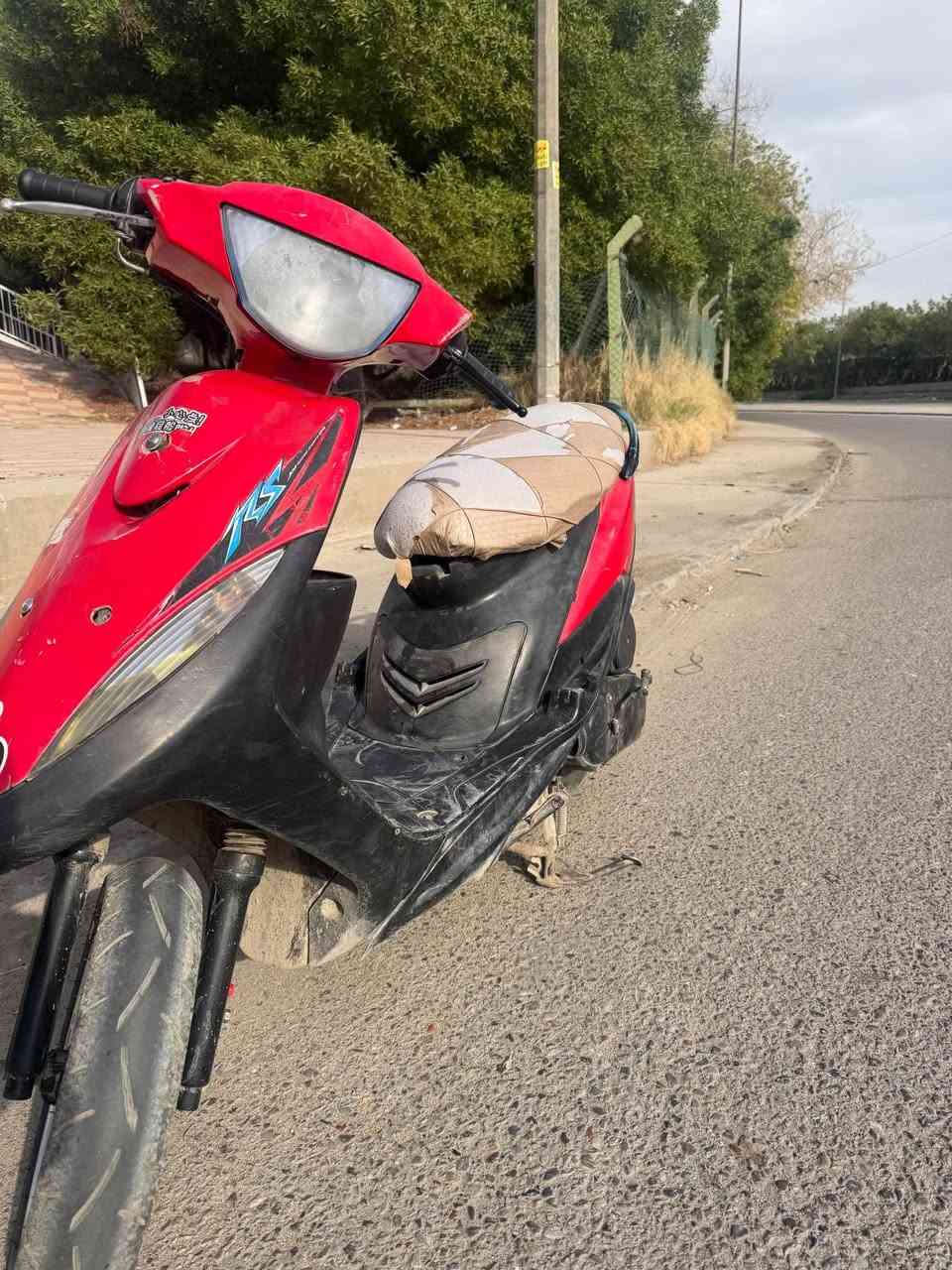 السلام عليكم ماكس عدله للبيع الدراجه خير من الله مكينه تخبل 55 الله شاهد شلعه ومعدل تاكل الكاع شوفت عينكم مكينتها ولا غلطه نكره سلف عوزها بس دشبول كهربائيات كلها شغاله سلف رياضي وياله رياضيه 
مكاني بغداد الكريعات 
تواصل رقمي
***********
موجود واتساب هم بغداد, العراق
