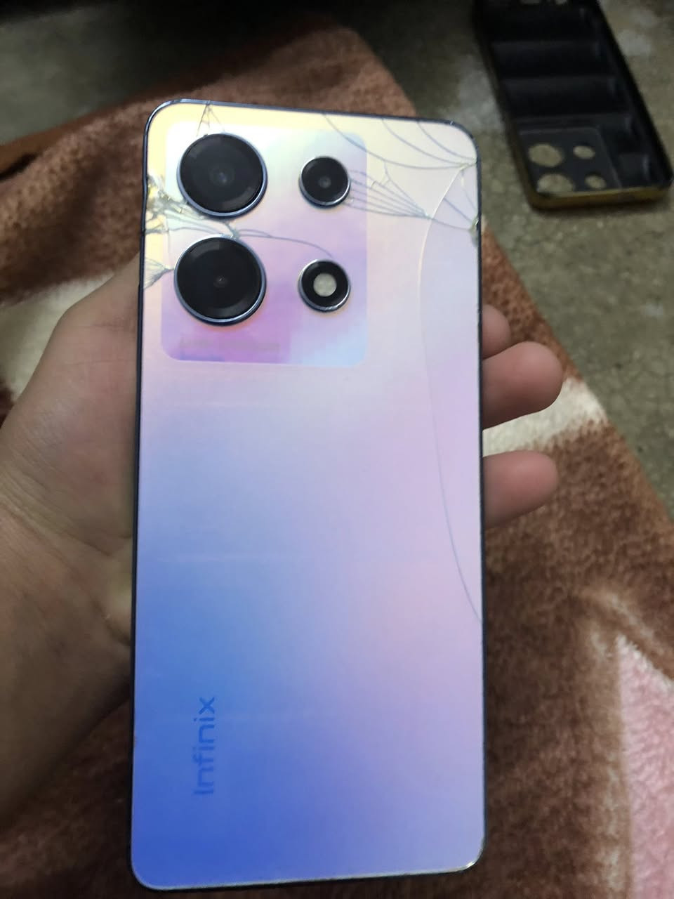 لسلام وعليكم جهاز انفنكس نوت ٣٠ذاكره ٢٥٦ جهاز كله شرط بس الضهر مكسور وشاشه بيه فطر السعر ٧٥ بي مجال


**إذا كنت صاحب هذا الإعلان وتريد حذفه لأي سبب، رجاءا أرسل رسالة إلى الدعم الفني**