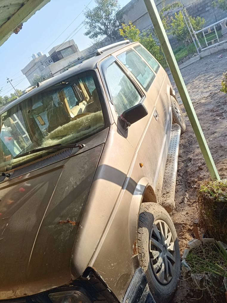 .دوج كلايزر موديل 1988 كير ومحرك كامري ابو الكف سيارة طفت ماعرف شبيها ابيع على وضعها  تخم تاير جديد باتري جديد قفل مركزي كهربائيات شغالة من دعامية لدعامية سيارة مال بيت صدر نص عمر جام كهربائي سنوية كارتوني 2019 منتهية عدم ترويج سعر 25 وبيها مجال قليل مراوس بتكسي هم يرهم حسب الاتفاق  مكان السياره كركوك  هاتف *********** كركوك, العراق
