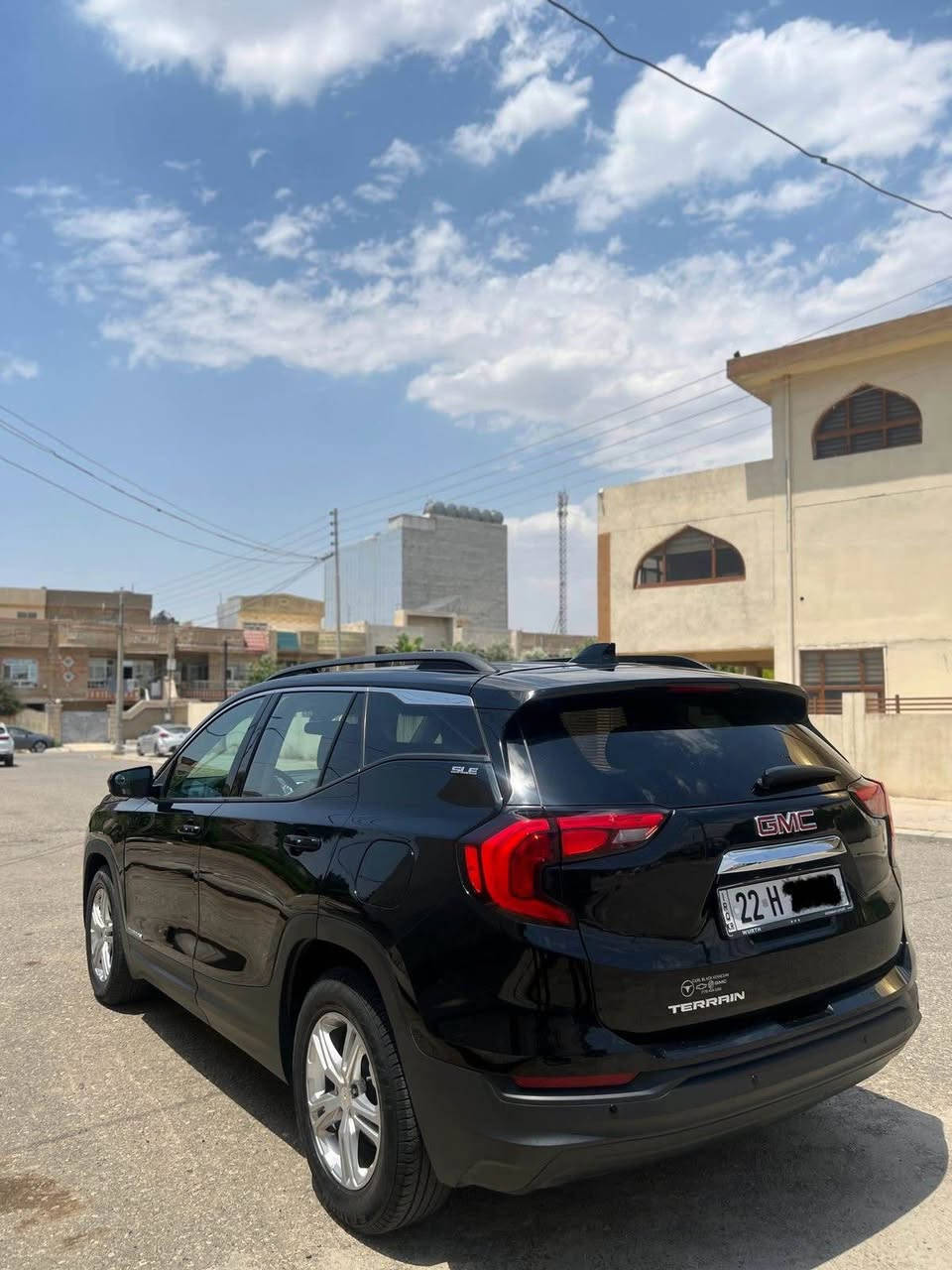 GMC Terrain 2020 SLE V4
سەیارەکە چالمغی بۆیاغە لەگەڵ نیو دەرگایی  لێواری بۆنیدی سبوغە پشت و پێش کەپسە سەیارەکە بێ داخلیە ئێرباگ تەنها سووکان تەقیە سیستەم داندرایتەوە
سەیارەکە فولل ماصفاتە رەشی مەرغووبە 
تحدی سرعە و خەتی جادە و  دەبڵ گێر و ٦ مۆدە سەیارەکە 
کوشین سارد و گەرمە جام ئیتەرە فولل فوللە ٤ پستۆنە تۆربۆیە سەیارەکە 
سحری ١٦٧ وەرەقە و مەجال
تحویل و غەرامەی بە شەرتە 
0750 415 6260 أربيل, العراق
