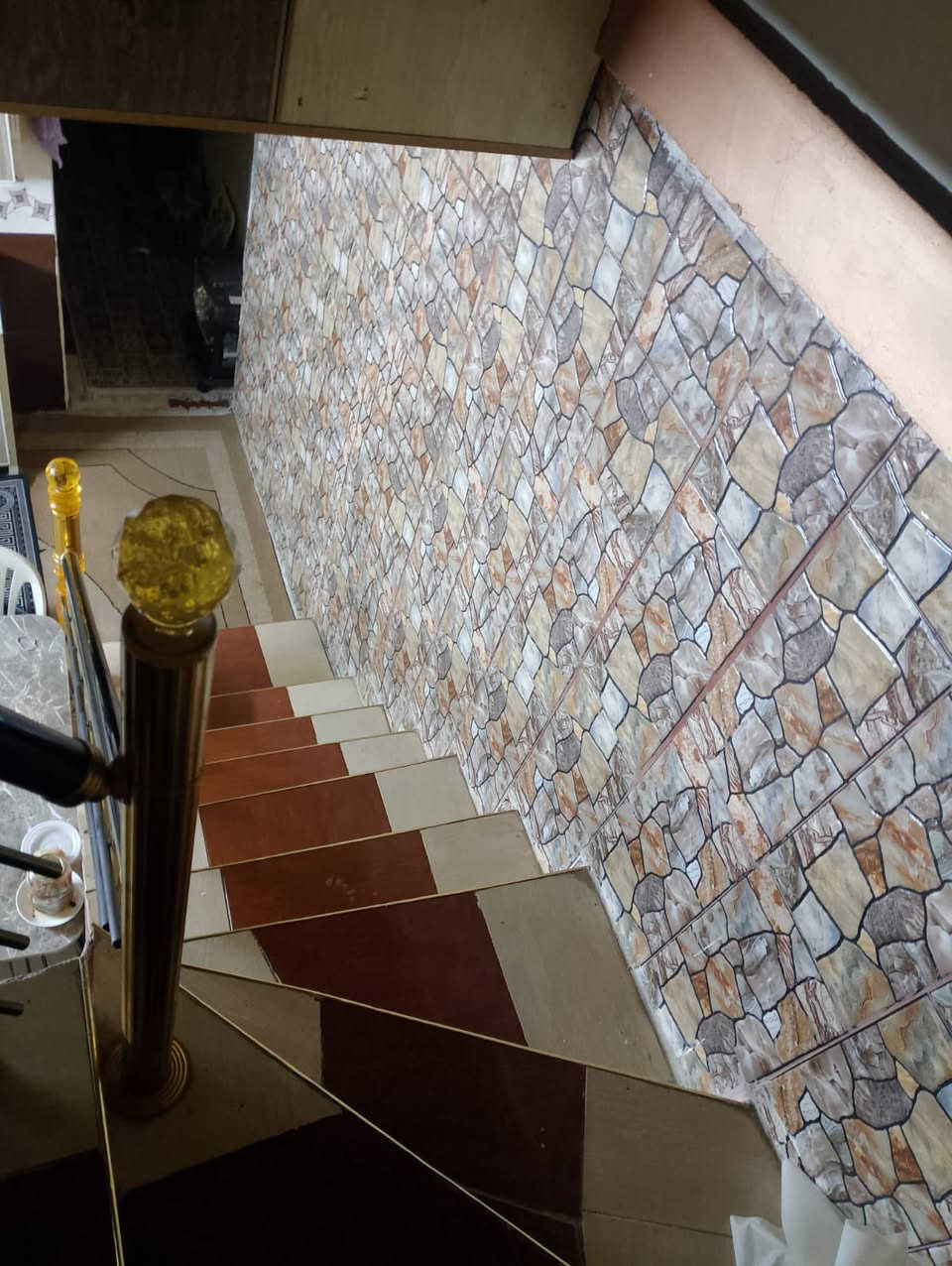 عقار 65 متر طابو صرف ثلاث طوابق حي الواسطي 🔔

الموقع : حي الواسطي قرب مجمع المدارس 

طابو صرف تحويل مباشر ⚖️

مؤجر بوارد شهري 250 الف 

يحتوي ثلاث طوابق 
الاول : هول ومطبخ وصحيات 
الثاني : غرفة وهول وصحيات وبلكون 
الثالث : غرفة و مخزن 

••••••••••••••••••••••••••••••••••••
للسعر والتفاصيل علق بـ تم او السعر يصلك عبر الخاص تلقائياً⭐️
••••••••••••••••••••••••••••••••••••

او زيارتنا عقارات الذهب كركوك حي الواسطي شارع مول زياد مقابل ستائر ايلاف 

عقارات الذهب 🏡

تأسس :2004

بأشراف كادر قانوني متخصص في مجال العقار 👨‍💼⚖️

نستقبل كافة العروض الطابو ملك صرف فقط 

ارقام المكتب 
***********
***********
***********
