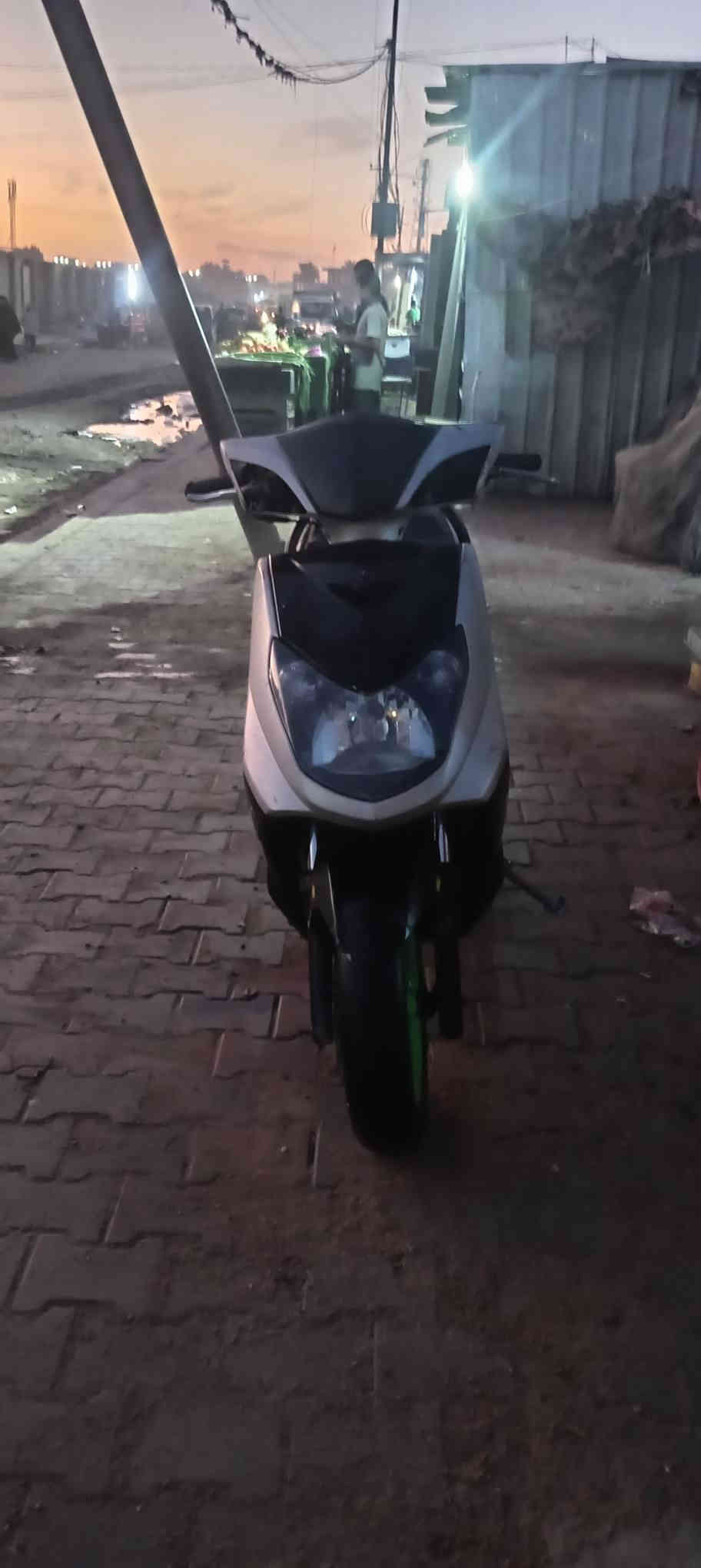 سلام عليكم سكنس فحل مكينة 63 الكور mtrكلجات رياضي مطابق المكينة بيهة صالنصة رياضي مال شمعة الدراجة هاون تاكل الشارع اكل نقصهة بس ترايش دراجة رايدهة ب ٧٠٠ الدراجة.اجتي  من رمبة 63تجي شوفهة اذا مطير بيهة تاخذهة بلاش
رقمي *********** متواجد واتساب
