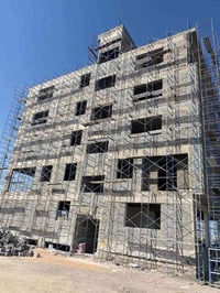 ايجار القفص 500دينار وتوصيل مجاناً كميات فقط للاستفسار 07733068783