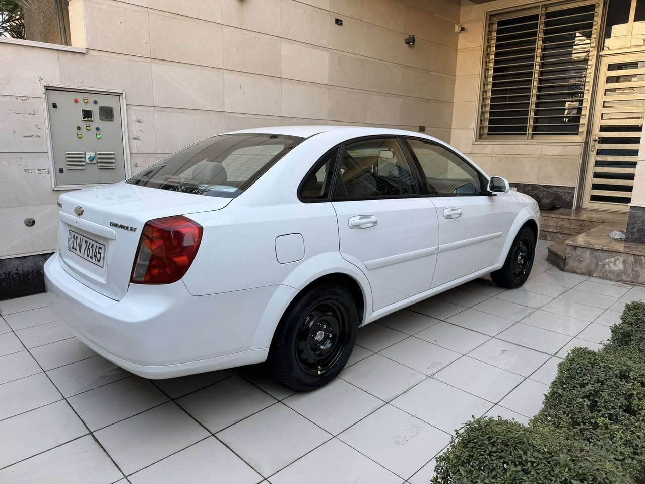 السلام عليكم اوبترا 2014 شركة العامه مكفولة كفاله عامه من الصبغ والتبديل والضربة والكير والمحرك كفاله عامه عليه ادامه كامله حدادية جديده تخم تاير ويل جديد سبير مال شركة مانازل سياره جديده برغي مامفتوح بيه ماشيه 155الف استخدام شخصي بأسمي تحويل مباشر عنوان بغداد البلديات السعر 114 وبيه مجال هـ***********
