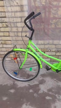 بايسكل للبيع السعر 100 وبيه مجال بايسكل مستخدم قليل اليريده يراسلني ال...