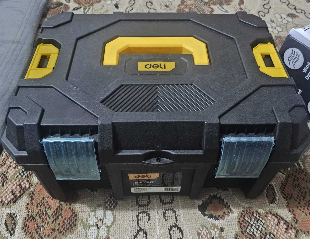 اخوان صندوق عدة
بس حجم جبير وماركة 
يجي طابقين من الداخل


**إذا كنت صاحب هذا الإعلان وتريد حذفه لأي سبب، رجاءا أرسل رسالة إلى الدعم الفني**