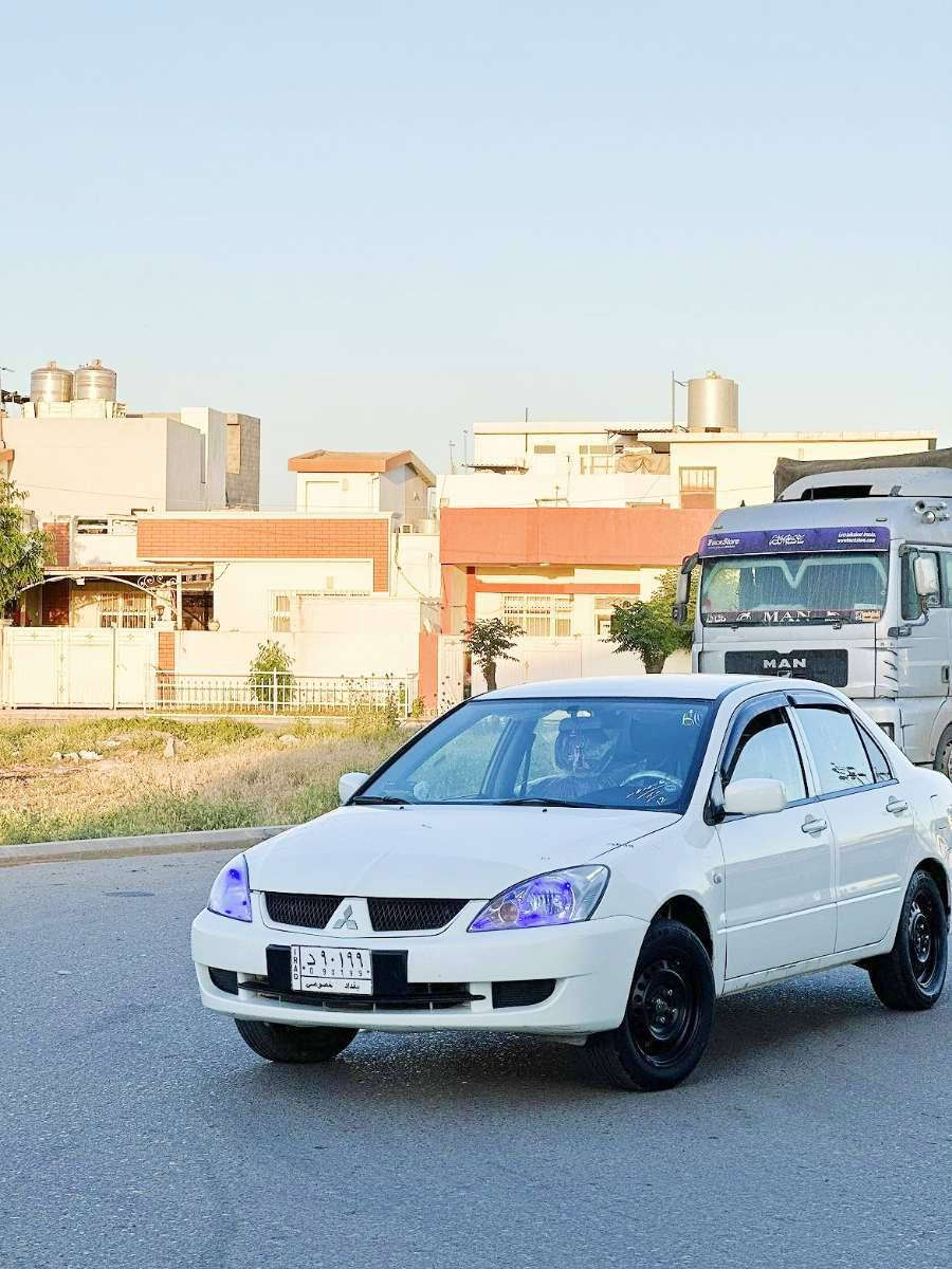 لانسەر بۆفرۆشتن
مۆدیل 2011
ڕەقەم ئەلمانی 
سەنەویە پەلسیک
گێرومەکینە بەشەرت
گێر تۆماتیک  دبل گێر 
مەکینە 15 یەکە مانگە خراوەتە سەری
تەبرید ساردوگەرم بەشەرت
تەقەوڕەقە بەشەرت
بەشەرت مووس و براوەو ئەوەلیات 
بۆ زانیاری زەیاتر تەلفون بەکە 
ژ.م ***********
شوێن کەلار 
ئەدمین ❤ كالار, السليمانية
