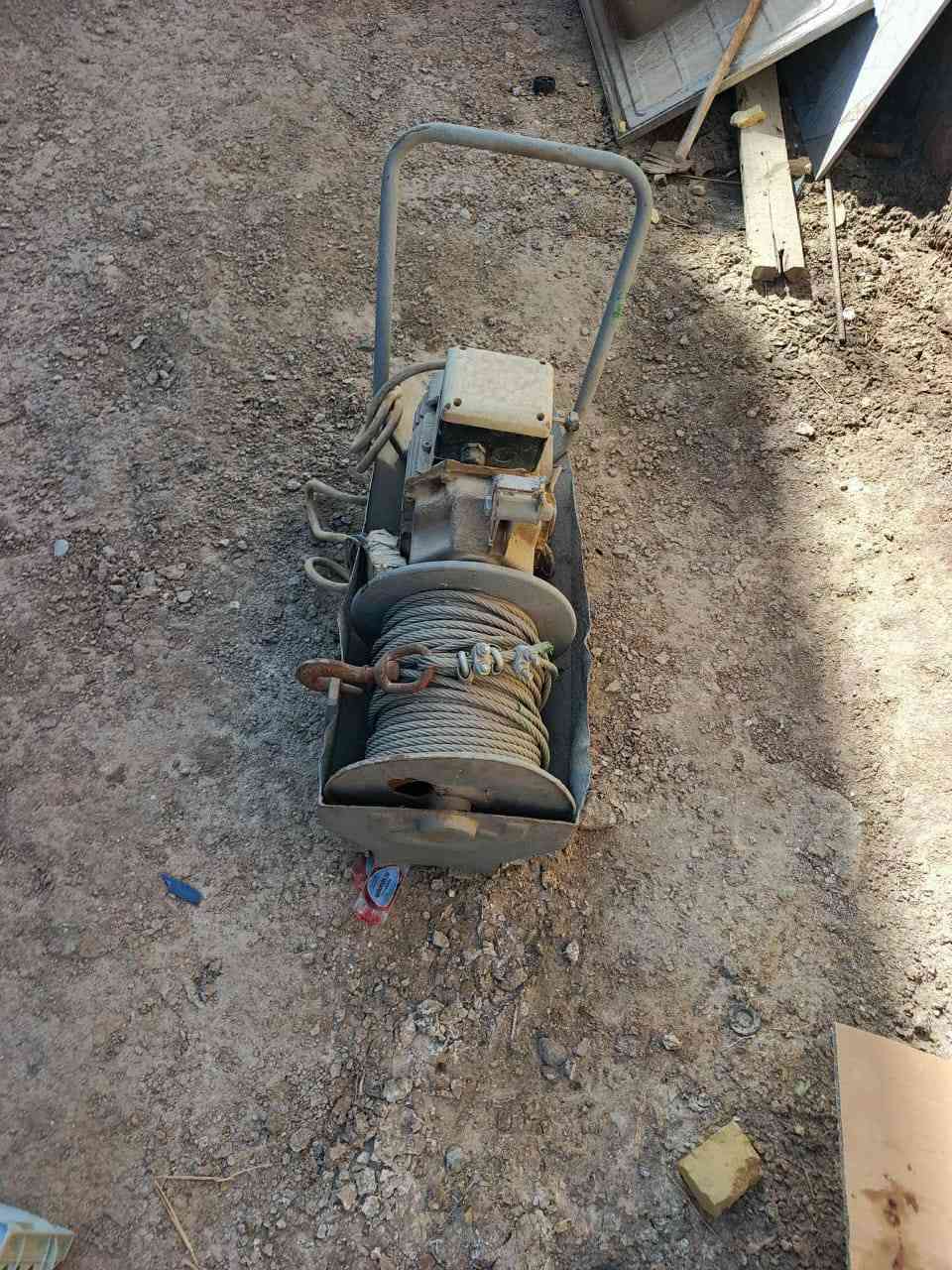 ونج للبيع مكان كوت حي الحكيم خاص مقفول اتصاال ***********
