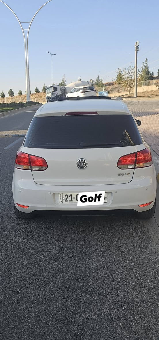 فرۆشتن
گۆڵف 2011 خلیجی سڵاید فول مواسەفات
مەکینە 16 بێ تۆڕبۆ مەرغوب 
زۆرکەم ڕۆشتوە تەنها 153هەزار
لەنزیک لەرەسم جوانترە  بێ شوختو چاڵو سارد پێشو پشتی کەپس بەقەد2017 پاک ماوەتەوە
دودرگای پەمپە بیلادیە بێ ئێرباگ 
نرخی 94 مەجالێ کەم
شوێن سلێمانی
***********
