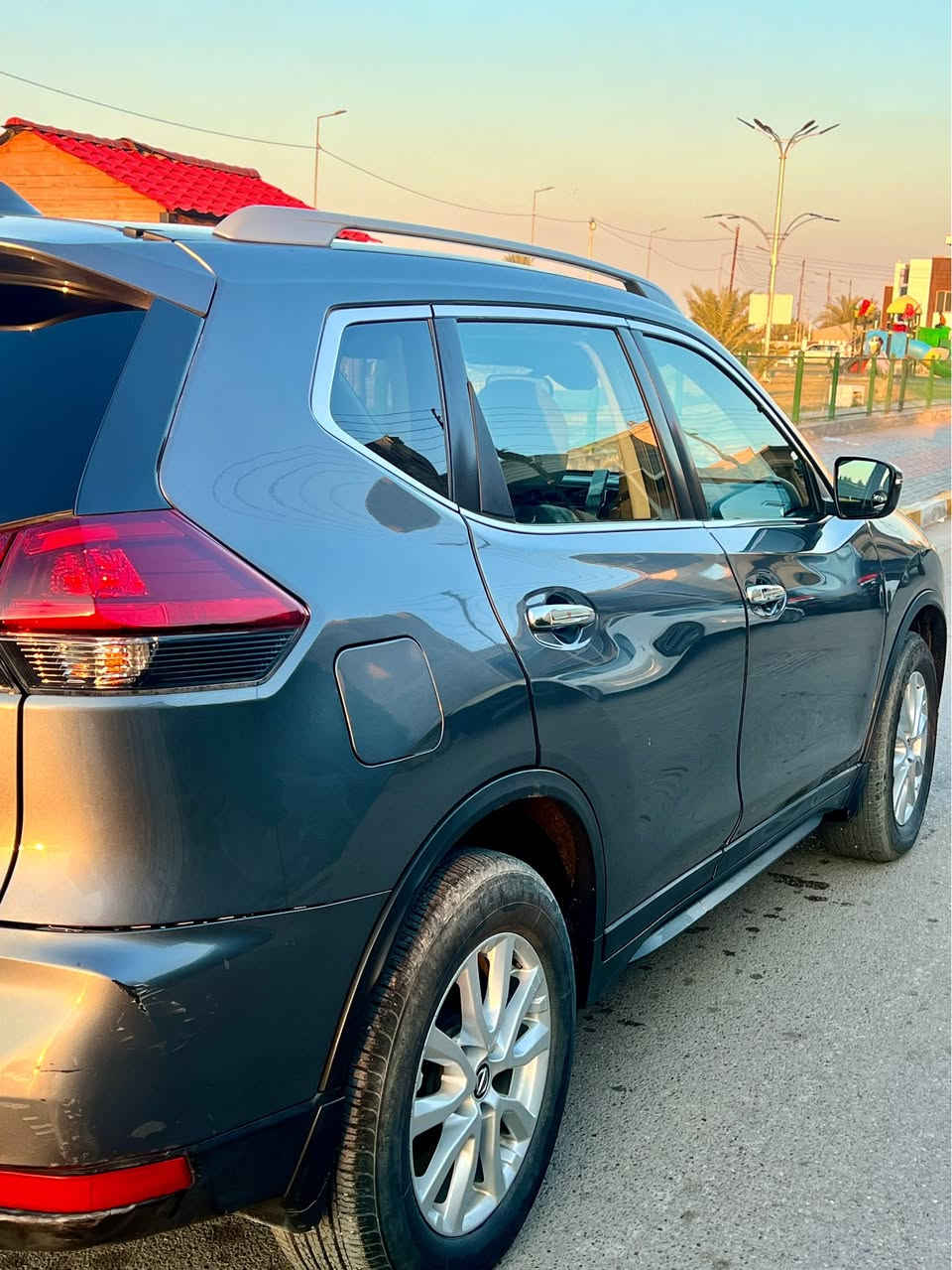 نيسان روج موديل 2019 :
للبيع نيسان روج رصاصي رقم اربيل
موديل : 2019 
محرك  : 2500 cc
المسافة المقطوعة : 91 الف كم
المكان : بغداد
الضرر : تبديل بابين ، وصبغ جاملغين ( بالاردن ) 
السعر : 23 مليون وبيه مجال
———————————-
المواصفات العامة :
* محرك 2.5 لتر 4 سلندر
* جير CVT أوتوماتيك
* شاشة + Apple CarPlay وAndroid Auto
* كاميرا خلفية
* مثبت سرعة
* تكييف قطعتين
* حساسات أمان وفرملة طوارئ

التواصل وتساب :
***********
