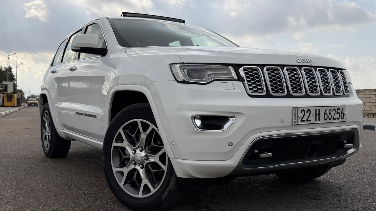 جيب كراند شيروكي خليجي (اوفرلاند )
الموديل : 2021 (خليجي )وكالة هارلم.
العداد : 50 الف 
المحرك : 6سلندر 3600
الرقم  : اربيل بأسم الشركة 
اللون : ابيض ناصع .
....
السيارة مغلفة سيستم ppf 
سياره مكفوله كفاله عامه من الدعامية للدعامية 
على بلاد الشركة وعلى الفحص .
نظافة السيارة100  ب100
(السيارة وكالة هارلم )
........
* المواصفات :
* ⁠.......
* ⁠سقف بانوراما 
* ⁠دفع رباعي 4x4
* ⁠شاشات خلفية 
* نظام التعليق الهوائي (چكات) 
* داخل جلد قرميدي 
* رادار امامي تفاعلي 
* رادار خلفي 
* تحذير الخروج عن المسار 
* ⁠نقطة عمياء 
* فرش المقاعد من الجلد . 
*صفي المقاعد الأمامية كهربائية .
* ذاكرة لحفظ وضعيات الجلوس ( ميموري) . 
* صفي المقاعد الأمامية مع تبريد وتدفئة . 
* صف المقاعد الخلفية مع تدفئة . 
* ويل مروم قياس 20 انج .
* مقود السائق كهربائي . 
* تدفئة ستيرن . 
* دخول ذكي .
* شاشه كبيرة 8.4 انج .
* نظام الملاحة (GPS. 
* نظام خاص للطرق الوعرة . 
* مصابيح امامية زنون . 
* المصابيح الأمامية مع LED لايت . 
* كشافات ضباب بروجكتر زنون . 
* تشغيل عن بعد .
* صندوق كهربائي 
*  حساسات أمامية . 
*  حساسات خلفية .
* كاميرا خلفية .
* بخاخ ماء لتنظيف المصابيح الامامية .
* مرايا بخاصية التعتيم الذاتي . 
* مرايا جانبية قابلة للطي . 
* بلوتوث تلفون . ؟
* محدد سرعة . 
* نظام ايكو اقتصادي.
*نظام سبورت .
*نظام مانع انزلاق.
* نظام تشغيل واطفاء اوتماتيكي للمحرك . ( Auto Start System ) .
* نظام بريك اوتماتيكي ( Auto Break System ) .
* ⁠............
مكان السيارة / البصرة 

السعر  : 355$ مع المجال القليل 
بيع او مراوس 355 ورقة 
***********
