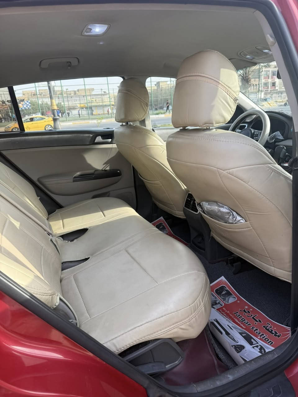 � للبيع – كيا سبورتج 2017 خليجي 🔥
محرك 2000 سي سي
سيارة مرتبة وجاهزة للاستخدام اليومي 👍

المواصفات:
• كاميرا خلفية 📷
• حساسات
• تحكم بالستيرن
• مرايا شفط
• مواصفات إضافية جميلة تعطي راحة بالقيادة ✨

سيارة اقتصادية وعملية ومناسبة للعائلة 👌

💰 السعر: 16,800 دولار
📍 المكان: بغداد

للاستفسار مراسلة الخاص أو الاتصال

***********
