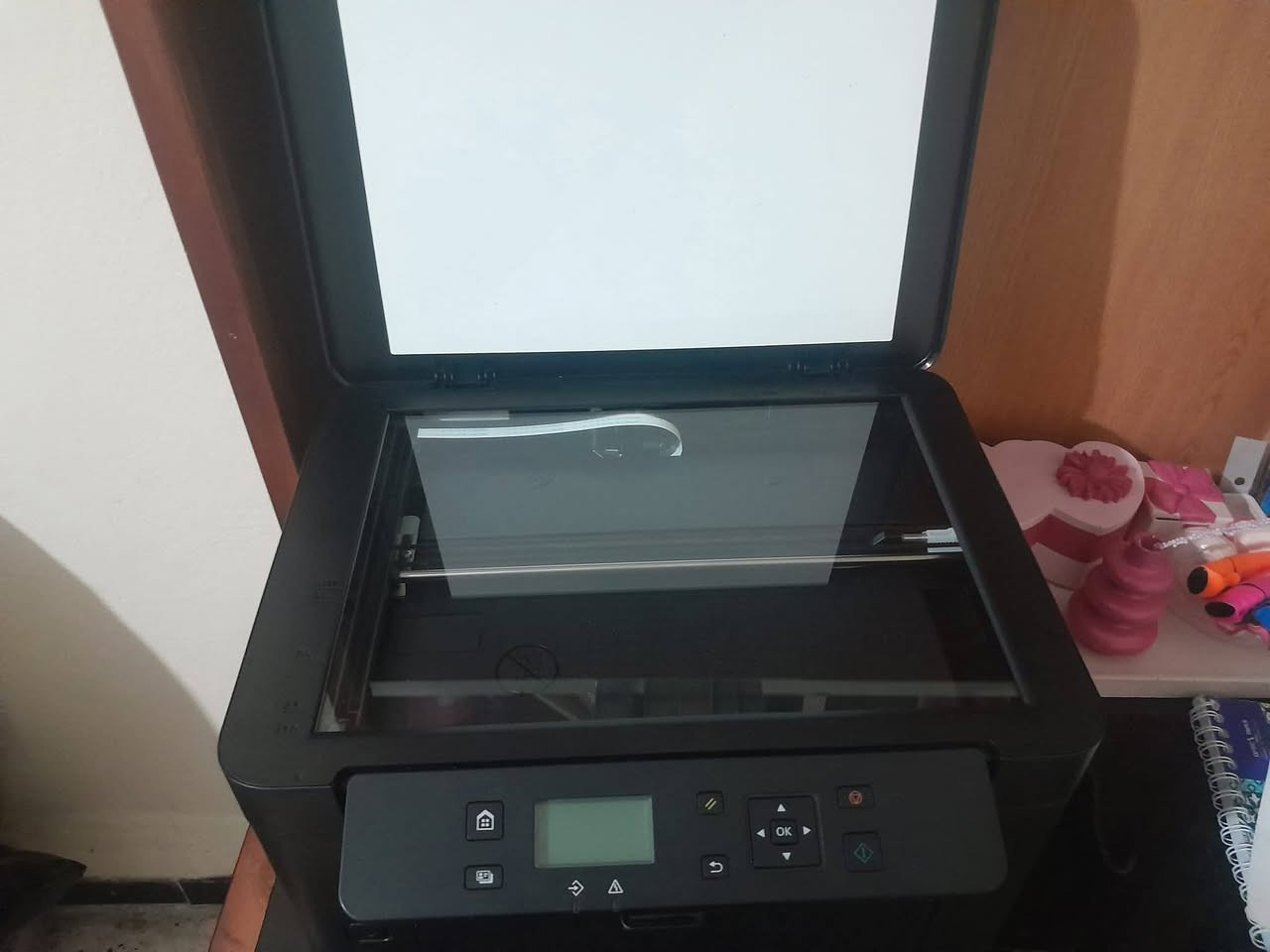 طابعه كانون ١١٢ اسود وابيض فقط سعر ١١٥ 
 عادي طباعه واستنساخ سحب صور 
 نسبة النظافه٩٠% 
موصفات 
طابعه-سكانر-استنساخ-اسود وابيض  فقط كتابه وصور-حجم A4 -حبر باورد سعره 10 الالف
مع كيبل حاسبه و كيبل كهرباء وقرص تعريف 
الدقه 4800 في 1200
في حال تترك  فتره طويله لايجف الحبر 
متوفر توصيل


**إذا كنت صاحب هذا الإعلان وتريد حذفه لأي سبب، رجاءا أرسل رسالة إلى الدعم الفني**