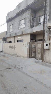 بيت طابقين للبيع 

زيونة الأولى (قرب جامع مالك الملك ) 

المساحة 120م ____ 12 × 10

1 / غرفتين نوم وهول واستقبال ومطبخ وصحيات .

2 / ٣ غرف نوم وهول ومطبخ وصحيات .

كاشي وسيراميك وسقف ثانوي .

مسجل بالبلدية وفيه كارت .

السعر ( 110 ) قابل للتفاوض 

***********
***********
