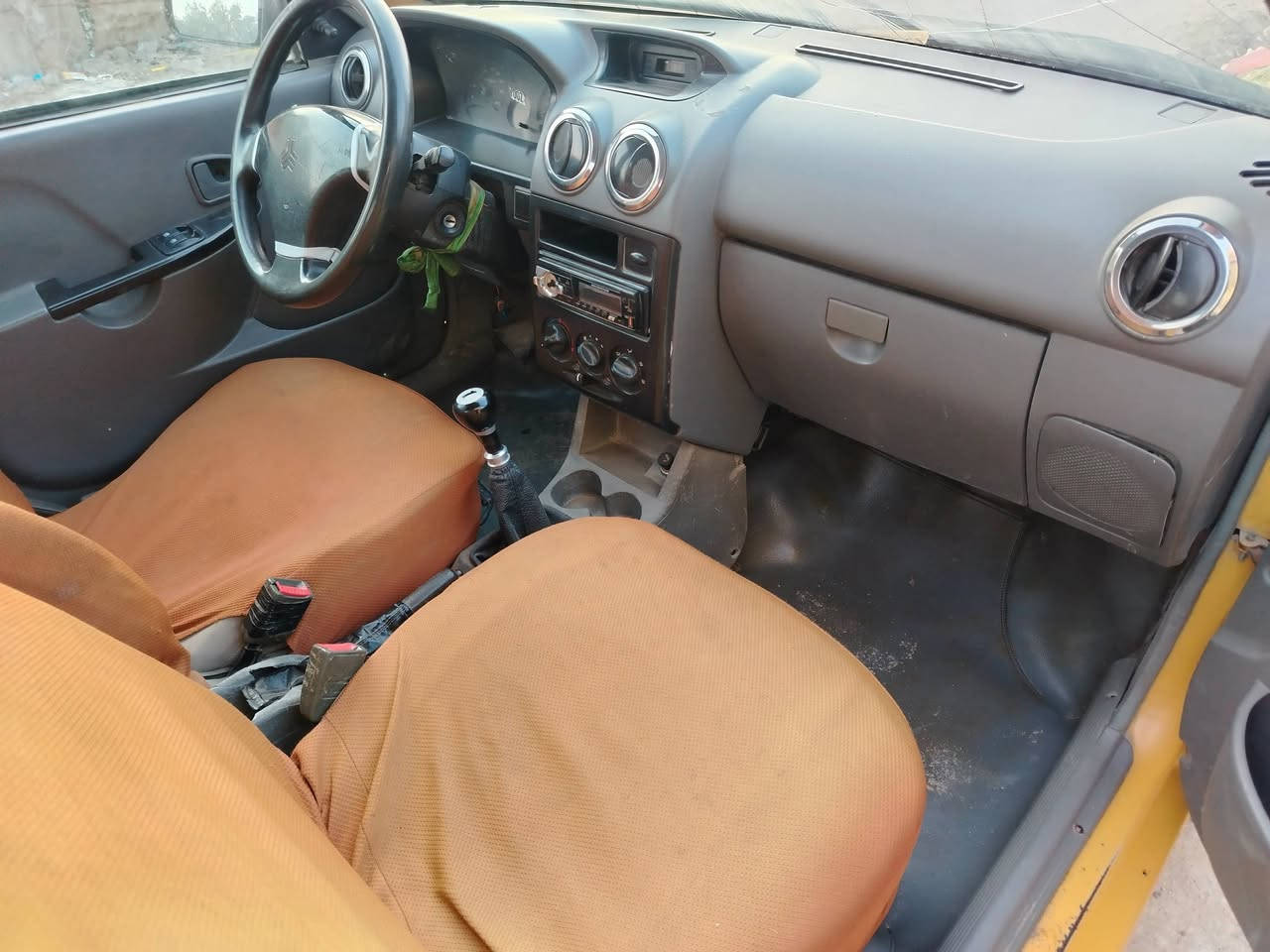 السلام عليكم سايبه للبيع موديل 12 شاصي مقفول***********
