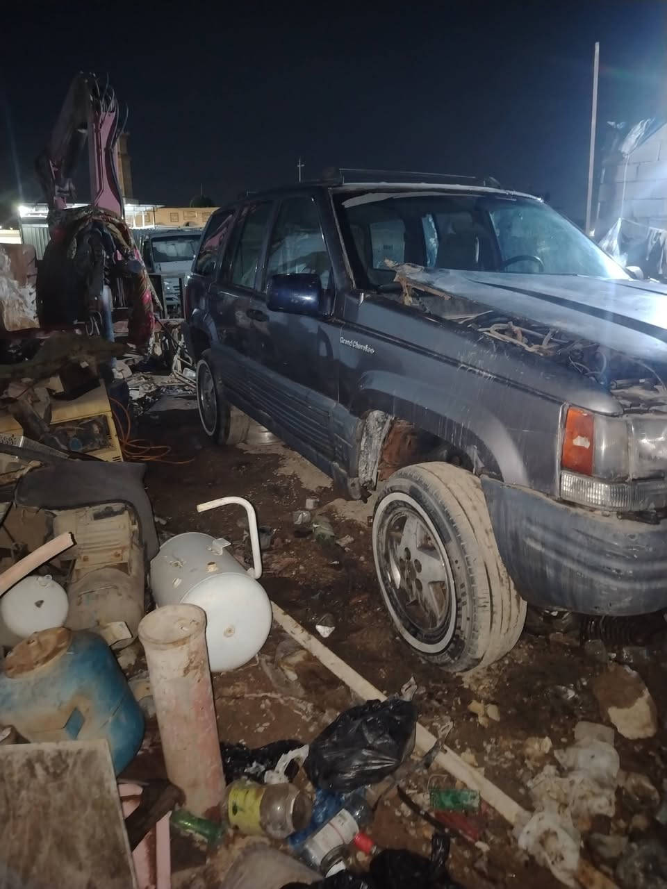 للبيع عوزها بس كهربائيات، 20

او مراوس مكن رمادي


**إذا كنت صاحب هذا الإعلان وتريد حذفه لأي سبب، رجاءا أرسل رسالة إلى الدعم الفني**