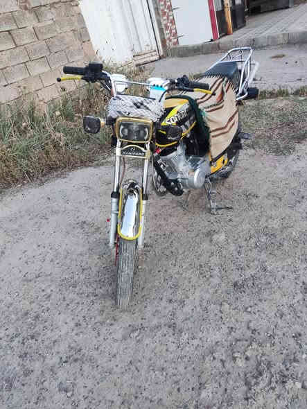 سلام عليكم دراجه 24 للبيع 625 ومراوس ب25تايكر نضيف 
مكان دياله خالص  ***********
