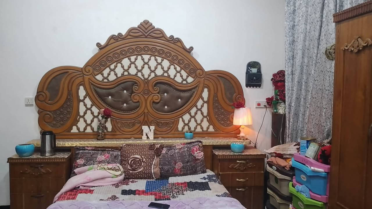 غرفه نوم للبيع النظافه كدام العين للتواصل مع صاحب الغرفه ***********
