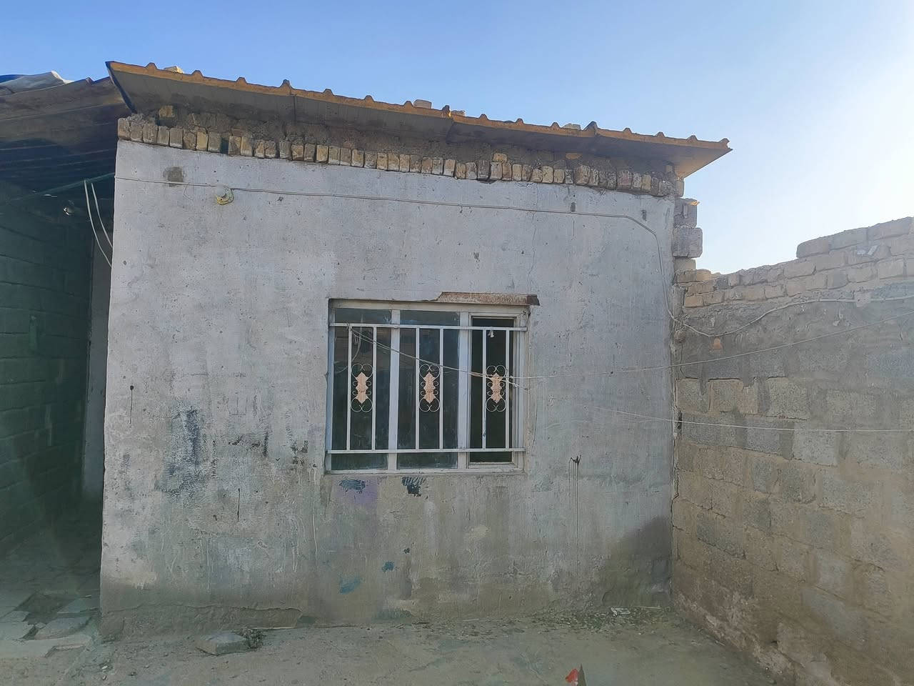 دار للبيع جنس الارض #تجاوز المساحه 200م
يحتوي ع حوش واسقبال وصحيات وغرفة نوم ومطبخ يوجود فيدو ريلز على الصفحه مصور بأامكانكم مشاهدته
المكان كوت حي الجهاد قرب شارع بيت صبر
وقرب مكتب المختار
السعر ب 12 مليون وبي مجال
للاستفسار الاتصال على الرقم صاحب الدار مباشر
‏‪***********‬‏
