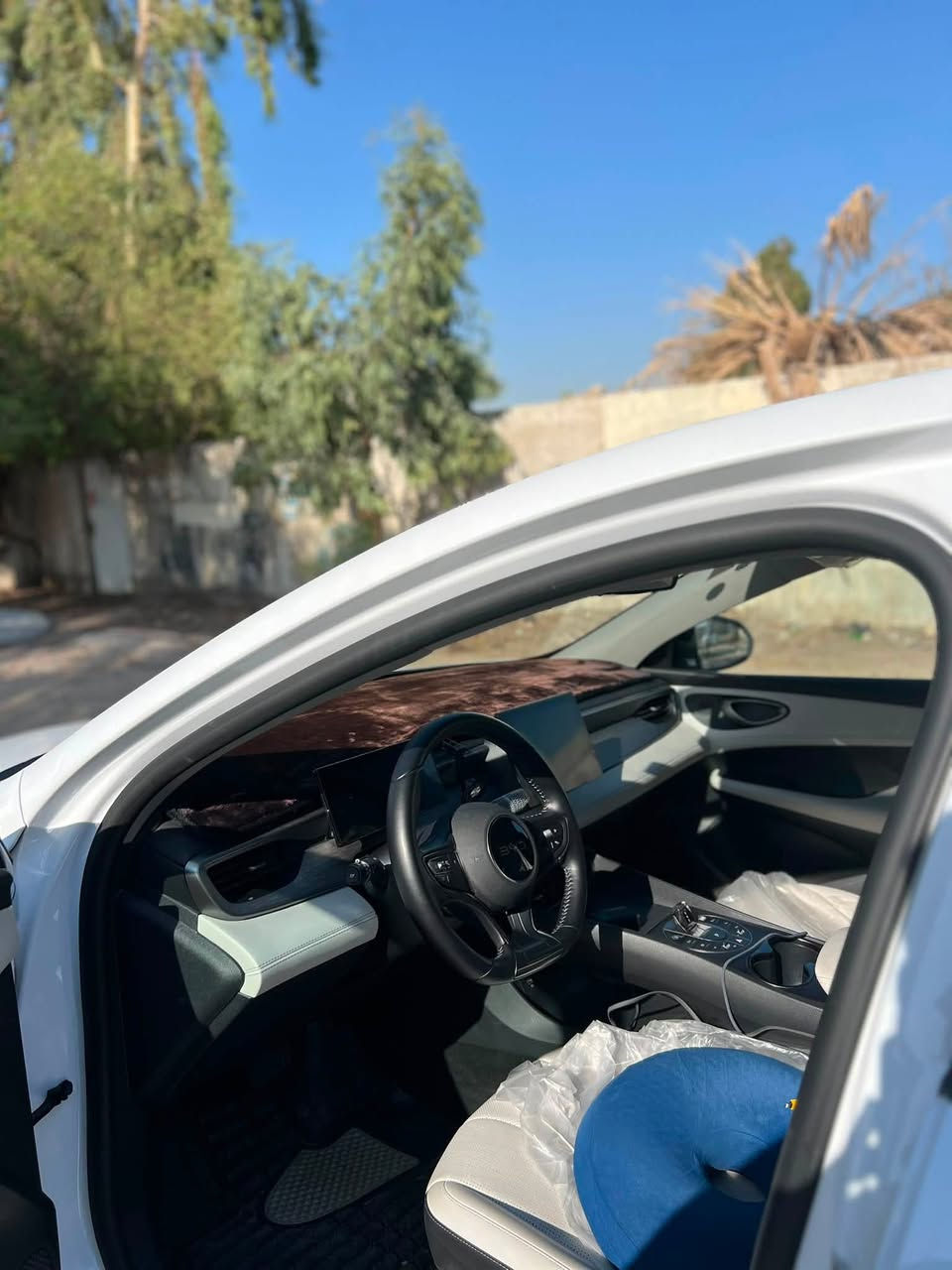 بي واي دي سيل 5
ماشيه 15الف الكلي وسياره نضيفه وسوادات الكل سيارة وأرضيات مكاني بغداد العامرية ***********
السعر 19200وبيها مجال
