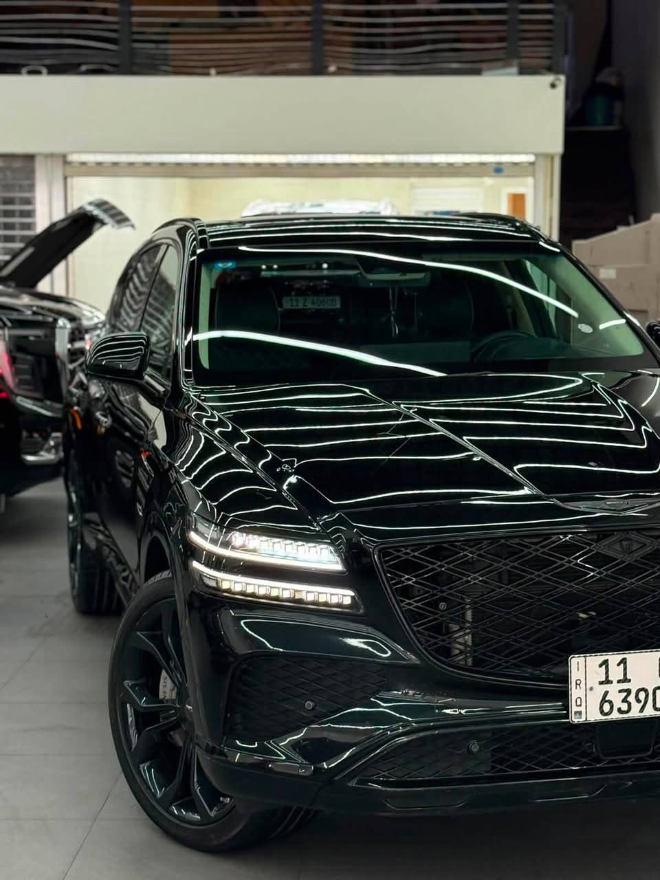 قطعة مميزة (((( بداخلية مميزة ))))
للبيع‏ 2025 GENESIS GV80
مكينه6سلندر تون تيربو 
ممشه : 43.000 كم 
اللون : اسود ملكي 
ملاحظة : الادوات التي تم تبديلها اصلي تفصيخ نفس لون سياره 
موديل : 2024
الموصفات : 
١- كشنات جلد من النوع الفاخر والمميز لون اسود 
٢- اضواء LED اماميه وخلفيه
٣- رادارات اماميه + جانبيه
٤- قياده ذاتيه + اوتو بريك في حال ظهور اجسام غريبه امام السياره 
٥- اربع ابواب صاج+ جنطه
٦- نظام تعليق
٧- كشنات خزن ميموري
٨- تبريد + تسخين المقاعد الاماميه والخلفيه
٩- شاشه اماميه كبيره مع نظام الملاحه
١٠- نظام صوتي رهيب مكون من 16سماعه
١١- حساسات اماميه وخلفيه
١٢- اربع وضعيات للقياده
١٣- شعار جنسس اسفل المرايات الجانبيه
١٤- حساس للامطار بالجامه الاماميه
١٥- الاضواء السيارة الاماميه ليزرية متفاعله
١٦- اضواء LED محيطيه لداخل السيارة
١٧- تحكمات خلفيه منفصله بالكامل
١٨- بردات خلفيه 
١٩- هزاز بالسكان في حال خروج السيارة من المسار
٢٠- شاشه عروض المعلومات بالجامه الامايه ( داتاشو )
٢١- بانوراما
٢٣-عدادات ديجتال
٢٤-مساج كشنات
السيارة بعد بيها هواي مواصفات
تفاصيل اكثر تواصل على الرقم 
***********
او 
***********

