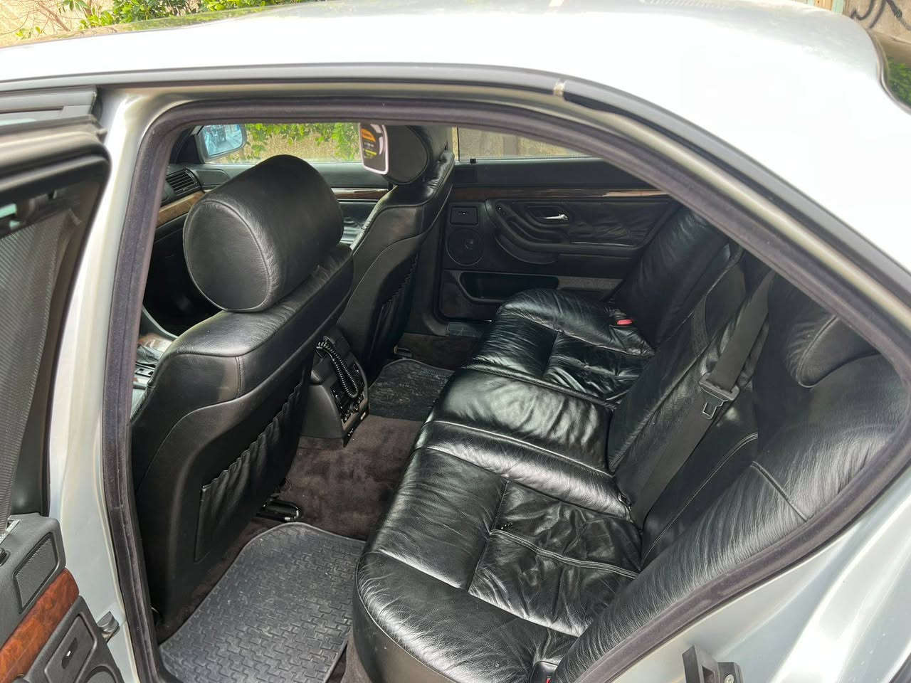 للبيع موديل ٩٥ للتفاصيل اكثر ***********. سعر ١٣٥
