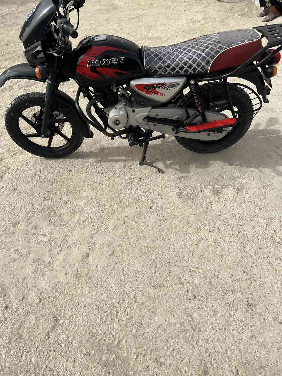 ‏سلام عليكم Boxer للبيع موديل 23 رقم الدراجة حلوة نظيفة بس مجففة كهربائيات كلها شغالة تواير ما بها أي نقص مكاني البصرة القرنة الثغر سعرها خاص وهذا رقمي***********
