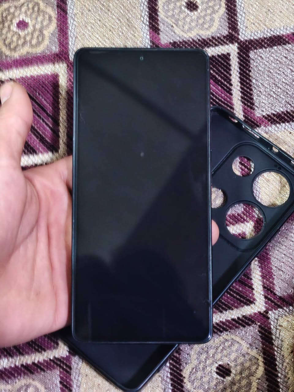 ريدمي 13برو فايف جي. النضافه 100/100.وكدام العين. الذاكره. 256)الرام 24.مامفتوح. جديد السعر. 250.بي مجال. حك جيه بس ابو 230لايعلق. المكان. موصل. ايسر قوصيات.(***********)
