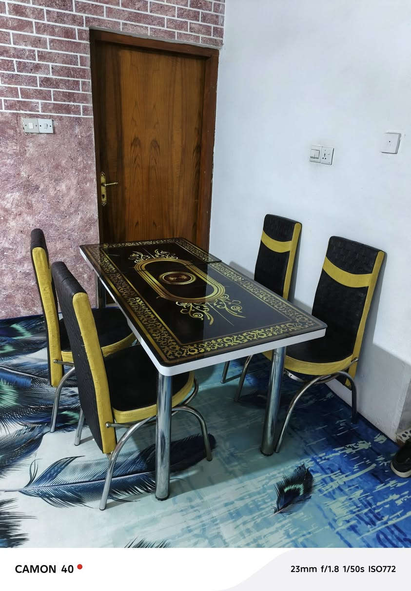 للبيع بعقوبة حي المعلمين ***********
