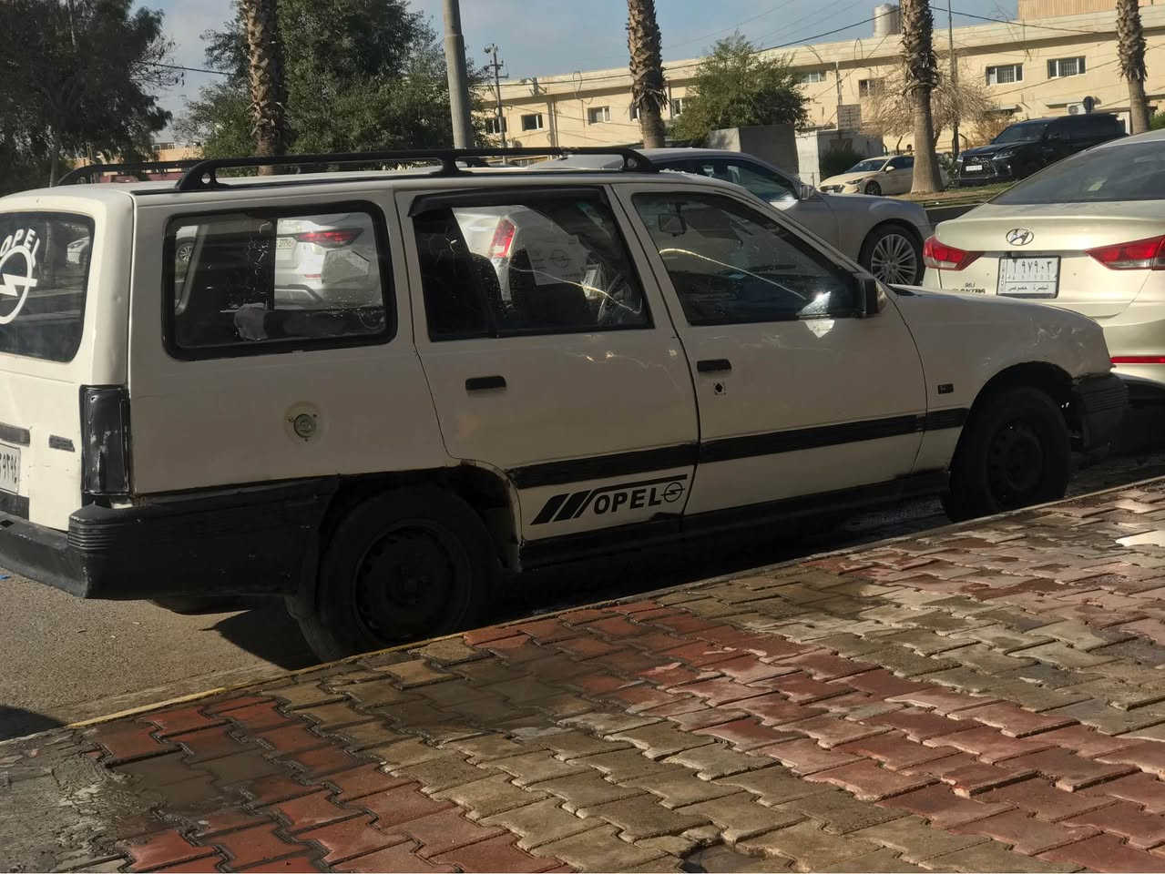 Opll kadet 1991 
گير و مه كينه به شه رت ريك ئاگره له جاده ى ماشاءالله زؤر زؤر به قؤته ارم پلاستيك سليمانى به شه رتى مرور و مه فره زه هه يكه ل و داخيلي ريك شه ريكه يه زؤر خاوينه بي سبوغ و دعم و ليدران دژه به نزين و فيته ر سعرى يه ك مانتؤر ته نها (١٤$) و كه ميك مه جال فرؤشتني خيرايه هى ئه و سعرانه نييه له هه وليرم (***********) أربيل, العراق
