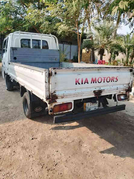 سلام عليكم البيع ام عيون 2001 سياره مكفوله حداديه جديدة تايرات جدد  السعر 65 وبيها مجال اتصال *********** نجف بل عباسيه
