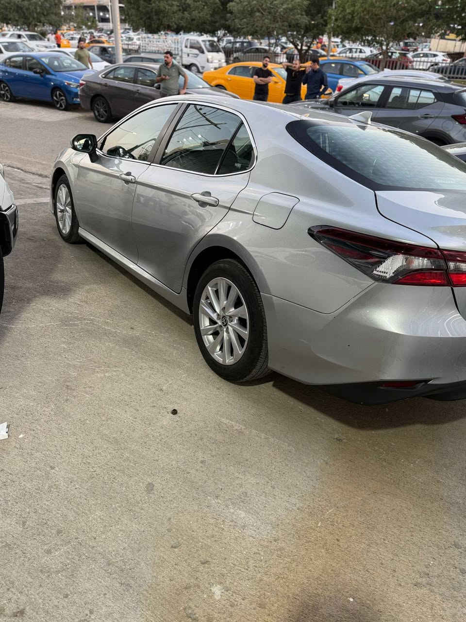 كامري للبيع فقط  2023 LE
ضرر جاملغ وباب سايق صبغ فقط 
ماشية 34 km بدون دواخل وشاصي سياره صفر ما مرقمه السعر ١٦٨ $ 
اي استفسار اتصل وتدلل ***********
