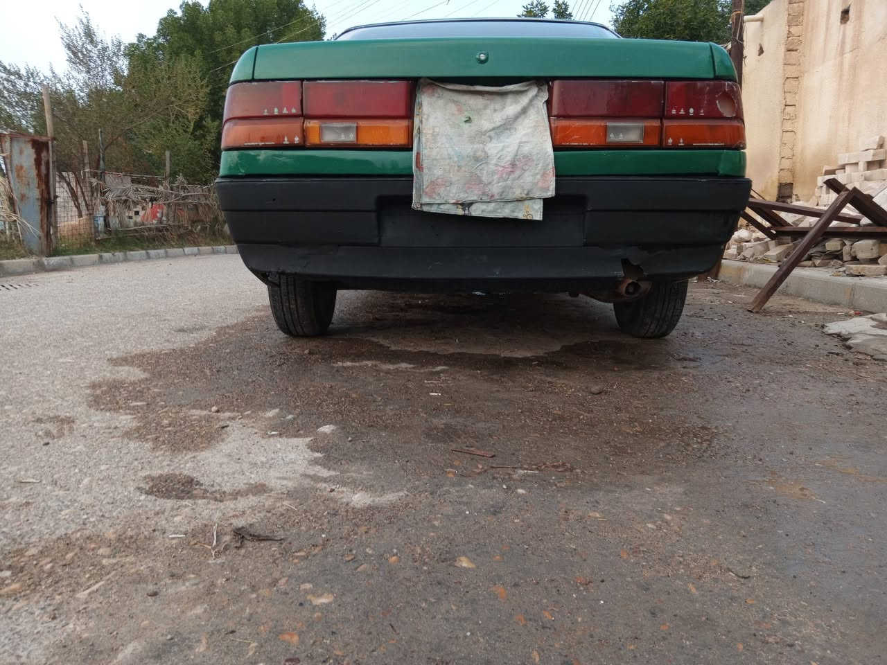 سلام عليكم لاتطي سعر بالتعليق رحمه الوالديك٣٤ ورقه وبيه مجال حك الجيه لا تطي سعر بتعليق رحمه الوالديك سوناتا ون موديل 93 رقم ادياله راعيها بدياله واني مكاني ميسان سياره مشروع وطني شرط التحويل سنويه ٢٠٢٧ شهر الثامن الون أخضر  غراضه غراض سوناتا تو جيب وشد ولحد يسأل كل الاعرفه راح اذكره بهاي العجوز من عجايزنه القديمه المعدلاتت
تخم تاير ستوني شاده الأصلي ميتين الف 
حداديه أماميه ستوني مسويه ودبل وقاعده الدبل   ولخلفيه الوي ودبل جديد
عدك المحرك جديد والكير سليم هم جديد ديلكو واير ابلك وبلك مال حاويه 
الكير اوتوماتيك 
راديتر وباتري جديد كهربائياته كله شغاله بس العداد السرعه يرادله واير ويشتغل
نواقص السياره
السياره مصبوغه بدون دواخل وبيه معجون ومابيه ضربه 
ضربه وحده بيه بالصندوق يم القفل بس مانازله جوه يعني بكان القفل فقط عدك سنتر الوك مايشتغل 
والحساس مال الجوزه الصباحيه عاطل باليجويتر
عوزه مارووحة مال الراديتر والتبريد مايشتغل سعر34 ورقه وبيه مجال هاتف *********** مابيه واتساب واذا ماعندك رصيد خابر ع الماسنجر مكاني ميسان يعني بالعمارة وعذرن ع الاطاله
