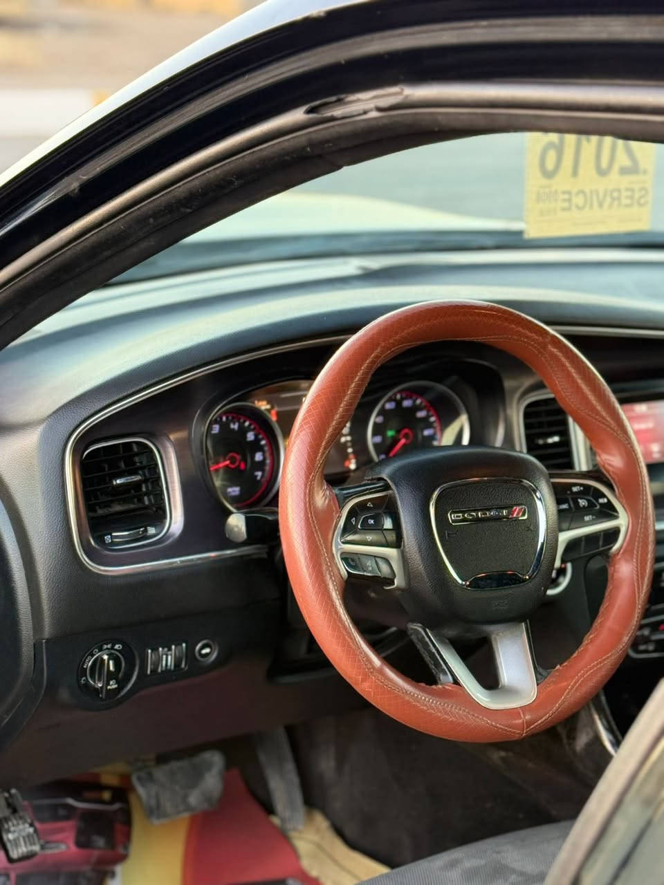 للبيع چارجر 2016 اصل باسمي رقم ذي قار تحويل مشروع وطني وارد أمريكي ضرر بنيد فقط بدون ايرباك والباقي مكفوله كفاله عامه ضربه وصبغ وتبديل بدون ضرر داخلي مواصفات SXT معروفه مواصفاته السياره جديده وجاهزه للخير كير محرك حداديه توه شاديه تخم تاير جديد منضومه زنون جديده السياره مانقصها ألف مكاني ناصريه سعر 178 وبيه مجال بسيط الاستفسار *********** 
***********
