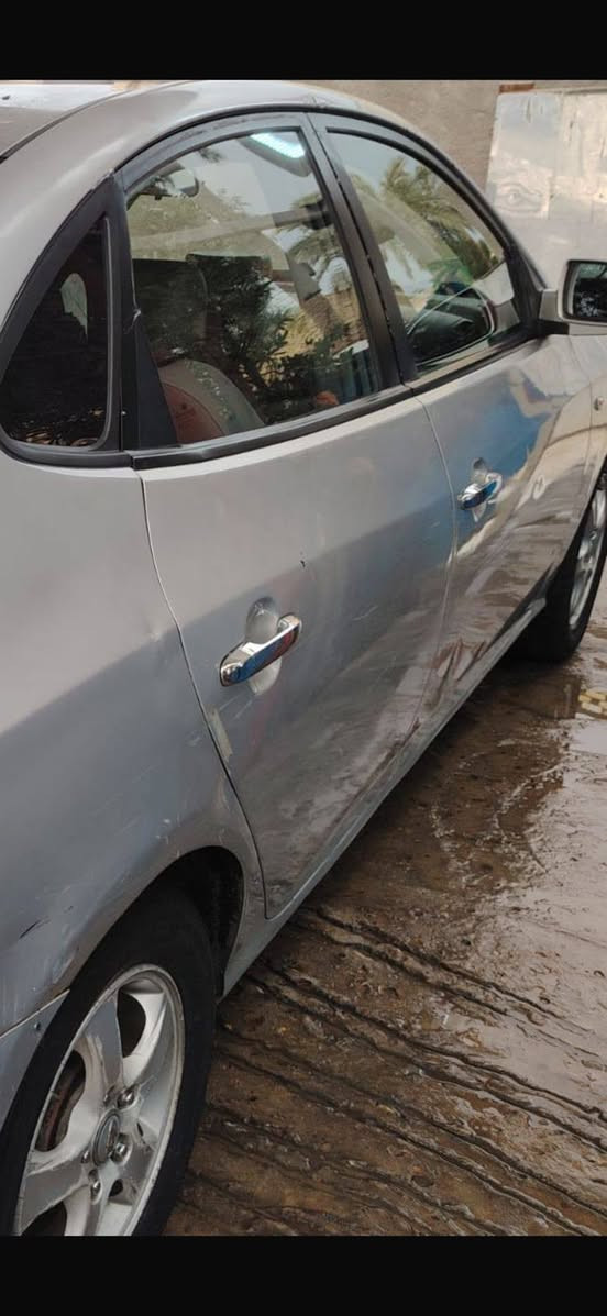 اڤانتی مودیل 2007تازه داخل گیرو مه کینه به شه رت سه قف و که فه ری به شه رت
قوفلی 41گه لایه

شوین کرکوک

***********

***********
