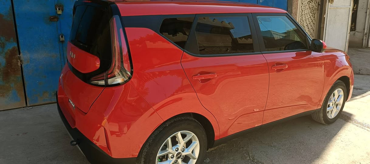 للبيع كيا صول موديل 24 بدون رقم السياره كلين بيه شبر بارد بالجاملغ الامامي مكينه 2000 دوش سعرها 145 وبيه مجال شاشا كبيره وكامره دواره ماشيه 12 ألف  السياره كفاله عامه السياره بالحله بحي الزهراء يم جسر الام ***********  *********** حلة, بابل
