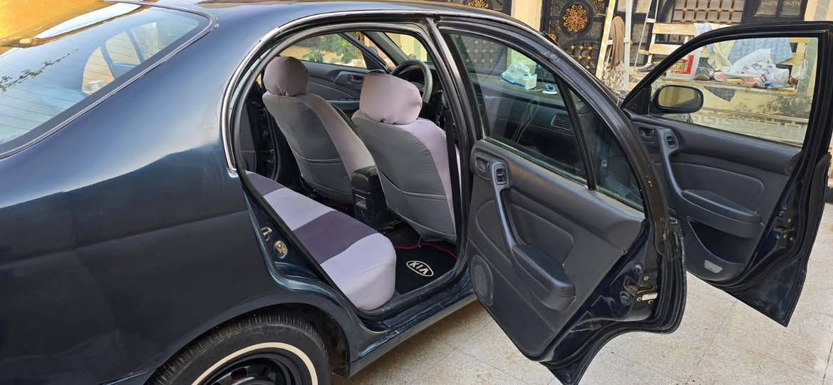 السلام عليكم 
للبيع سيارة كرونه موديل 94
رقم انكليزي بغداد / مشروع وطني
محرك 1800 ابوالجف المرغوب
تبريد شغال
السياره خير من الله مال جناي تأخذها ما تذب عليها الف
كير مكينه حداديه فول الفول
السنوية بأسمي
السعر 65 بيها مجال بسيط
مكان واسط قضاء الموفقيه
للاستفسار أكثر
‎0771 207 3409
