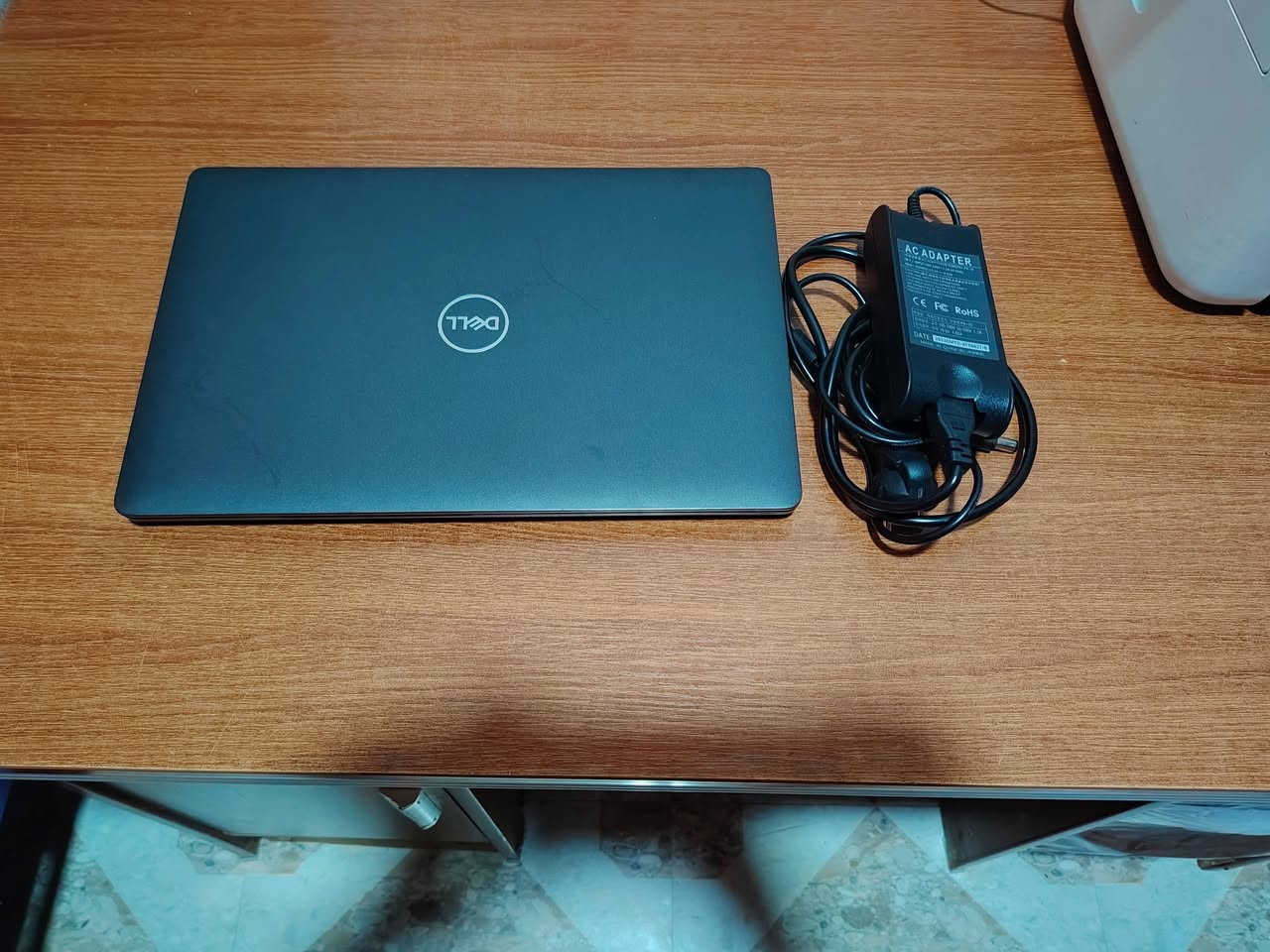 السلام عليكم
لابتوب Dell 
مواصفات 
Core i 5 جيل الثامن
رام 16  GB DDR4
كرت شاشة AMD 2GB
 هارد  500 SSD 
شاشة لمس 
نظافة فول 99℅
سعر 300 الف. 
مكاني الموصل التواصل على الماسنجر او واتس اب هذا الرقم
***********
