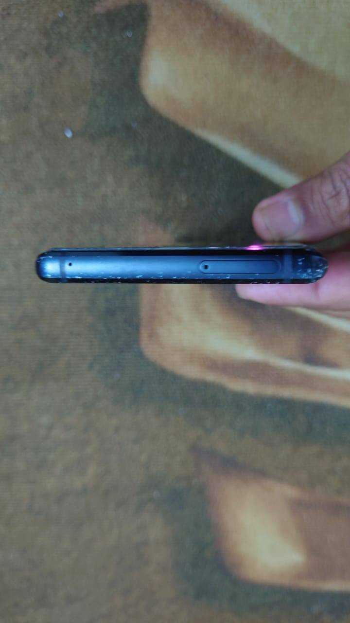 نوت 9 جهاز معروفة مواصفاتة بيه طبع بالشاشة الجهاز كلشي شغال بيه  السعر 110 
***********
