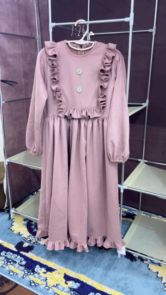 تصفيه. السعر الفساتين ع 10 الكوت ع 8فساتين رمضانيه ع 8 القياسات من 2 سنه اله 12 سنه التواصل وات ساب ***********
